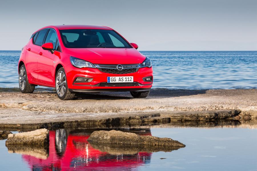  Opel Astra 2015 года  (фото 31 из 35)